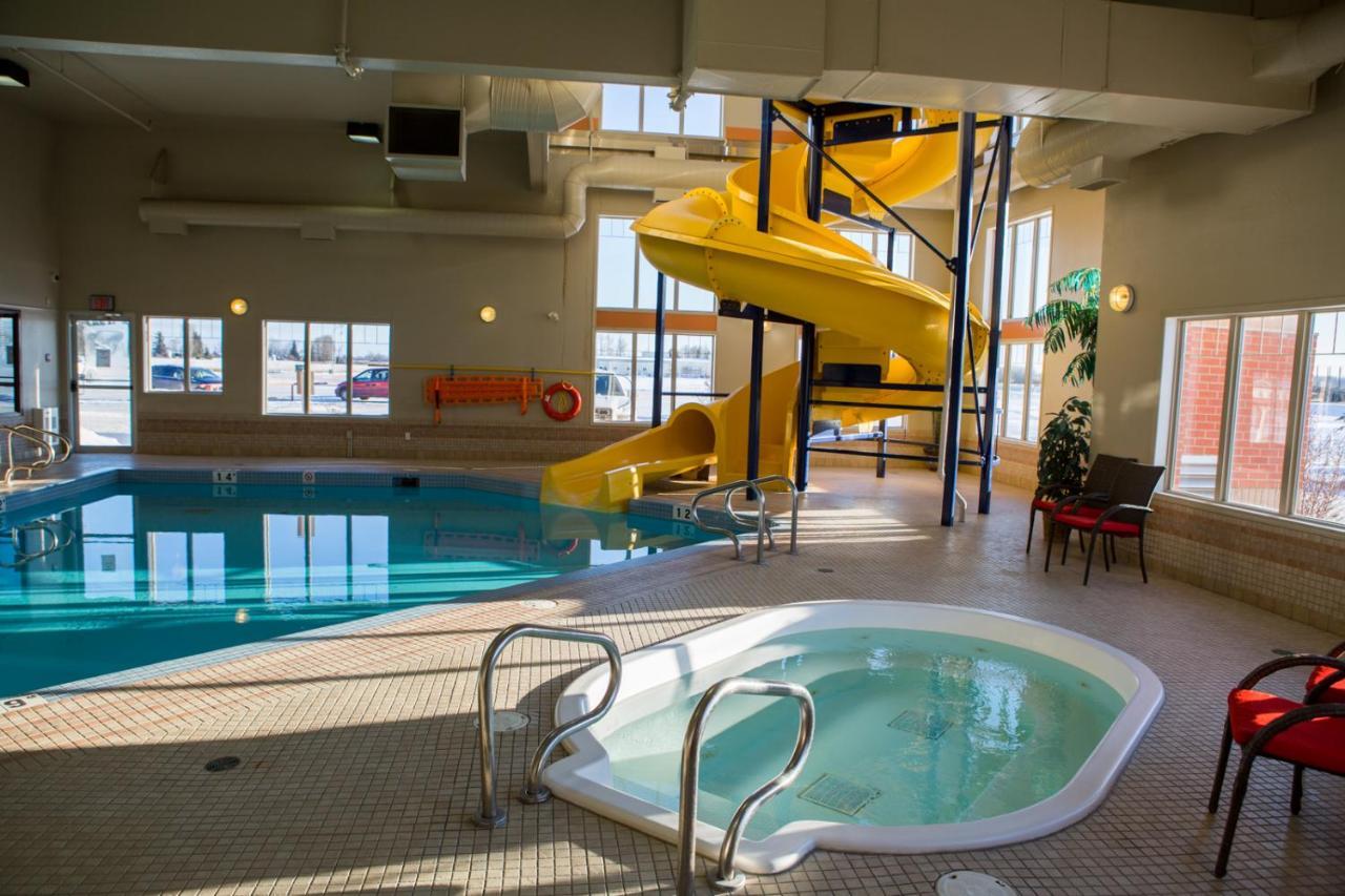 Peavine Inn & Suites High Prairie Экстерьер фото