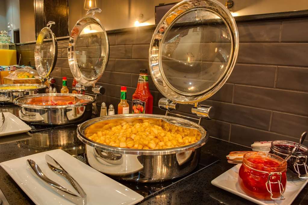 Peavine Inn & Suites High Prairie Ресторан фото