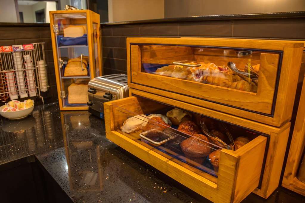 Peavine Inn & Suites High Prairie Ресторан фото