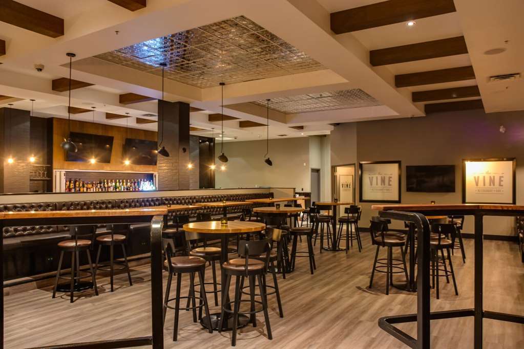 Peavine Inn & Suites High Prairie Ресторан фото